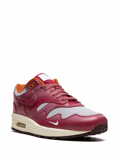 Nike Air Max 1  x "Patta" (Rush Maroon) White Bracelet