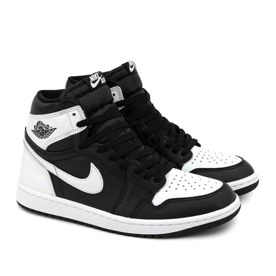 Air Jordan 1 Retro High OG Black White